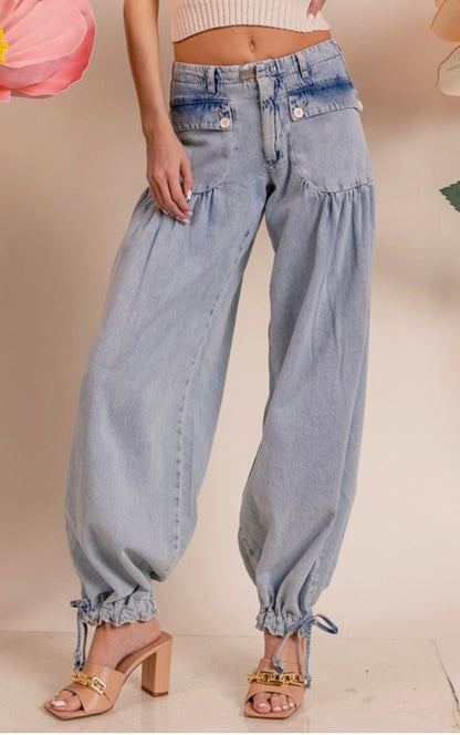 Lt.Denim Wide Leg Jeans/Tie Hem Detail