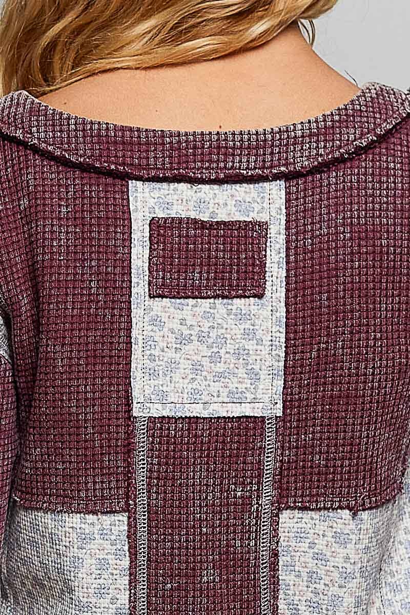 Waffle Knit Contrast Patchwork Top: BLOOD RED MULTI / L