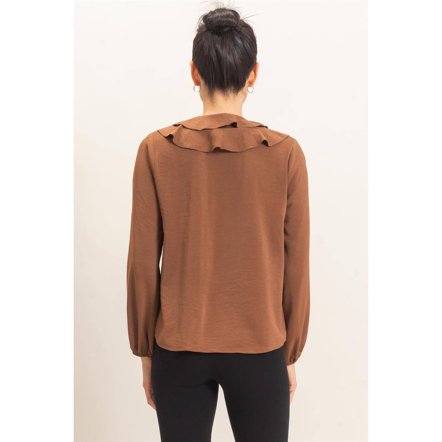 Ruffled V-Neck Button-Up Blouse: ALPACA / S-M-L(2-2-2)