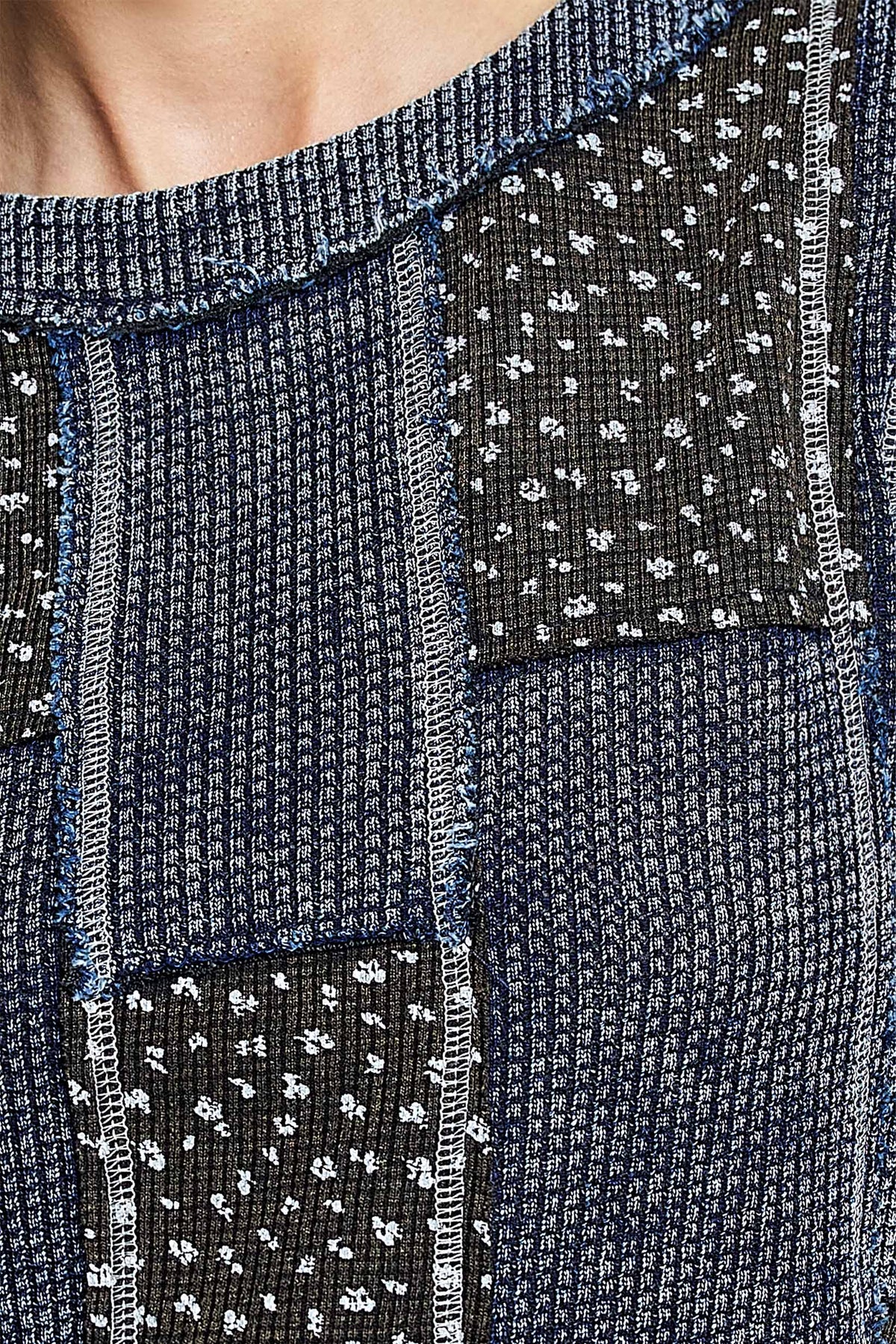 Waffle Knit Contrast Patchwork Top: BLOOD RED MULTI / S