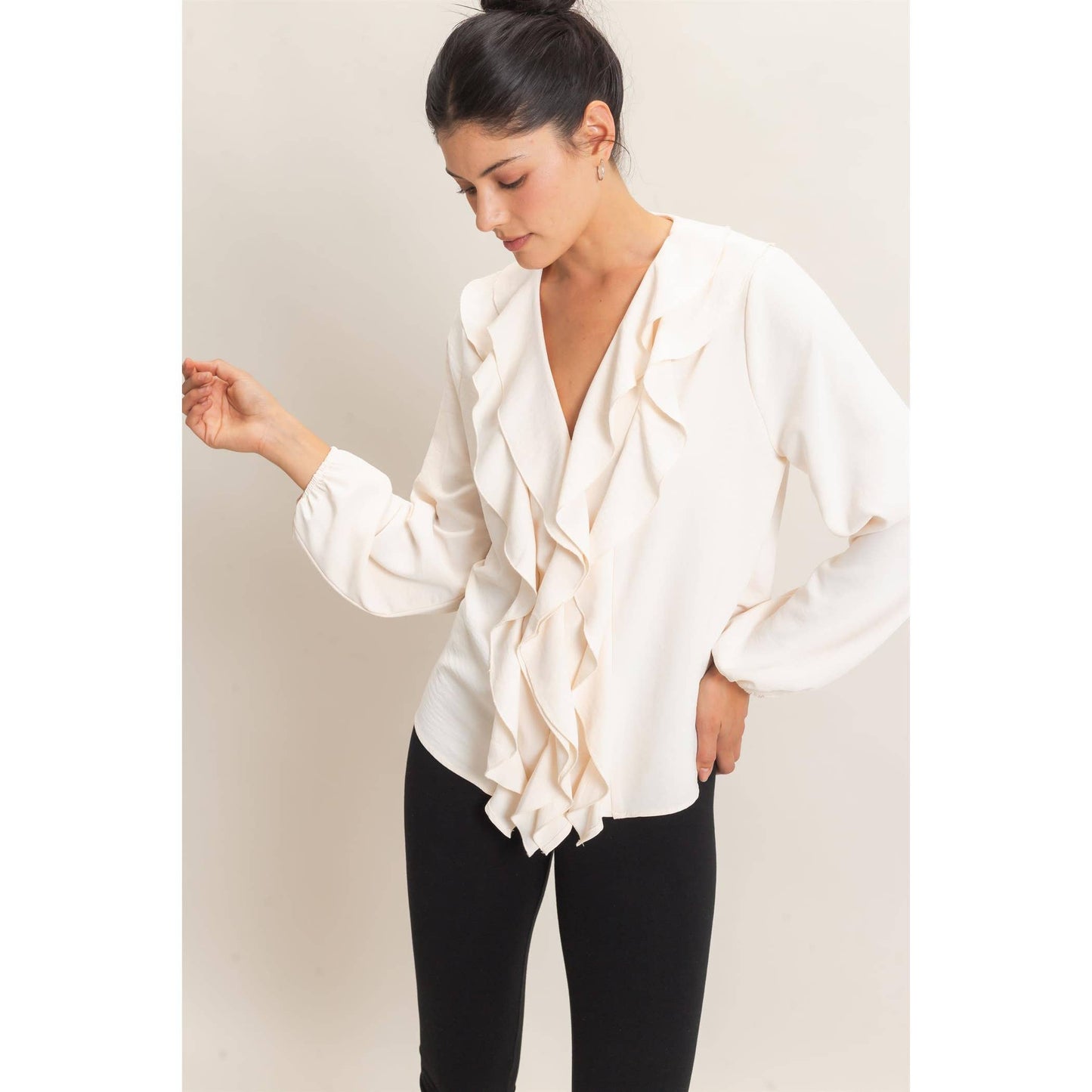 Ruffled V-Neck Button-Up Blouse: ALPACA / S-M-L(2-2-2)
