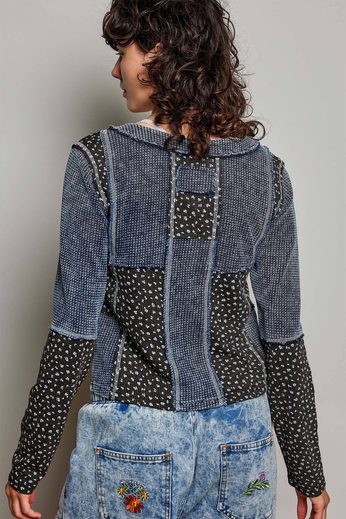 Waffle Knit Contrast Patchwork Top: BLOOD RED MULTI / M