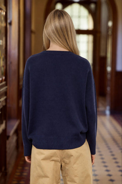 TEDDY JACQUARD CREW NECK KNIT PULLOVER SWEATER: CHARCOAL