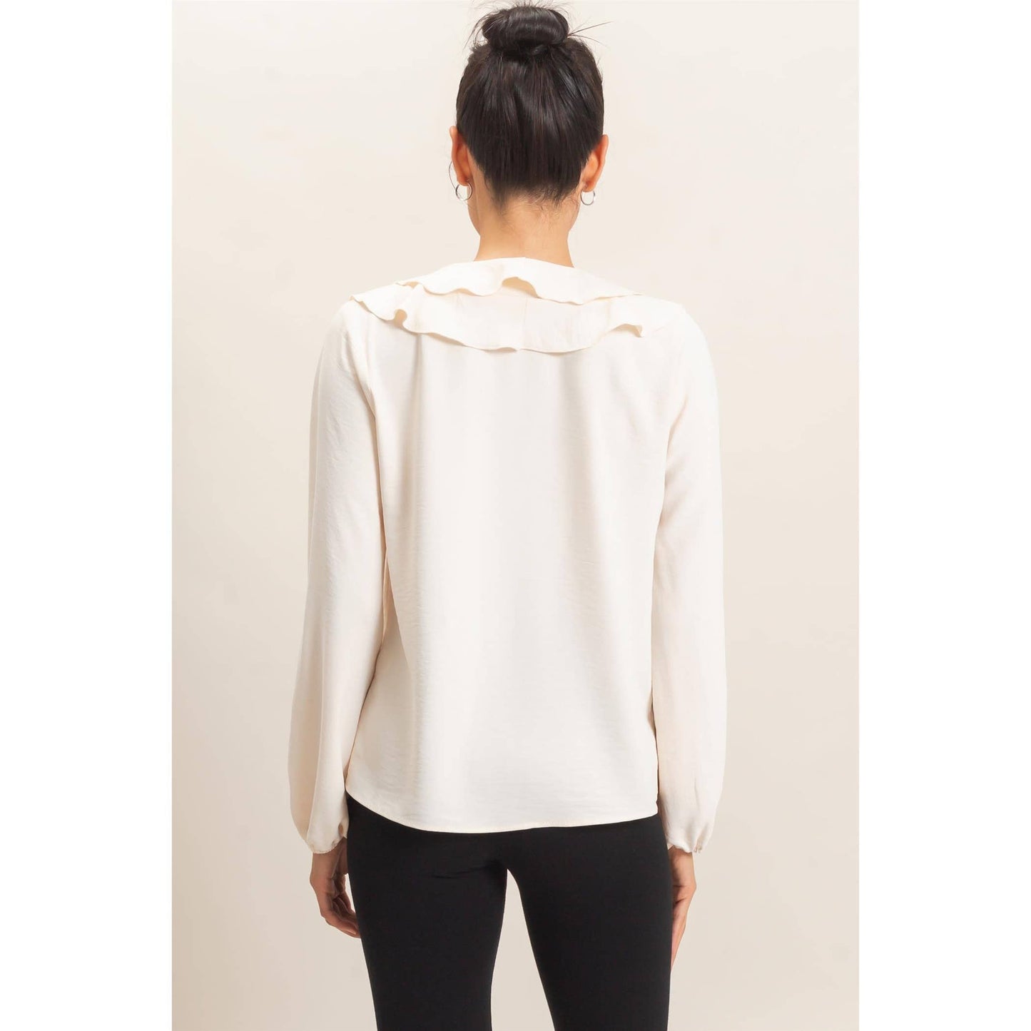 Ruffled V-Neck Button-Up Blouse: ALPACA / S-M-L(2-2-2)
