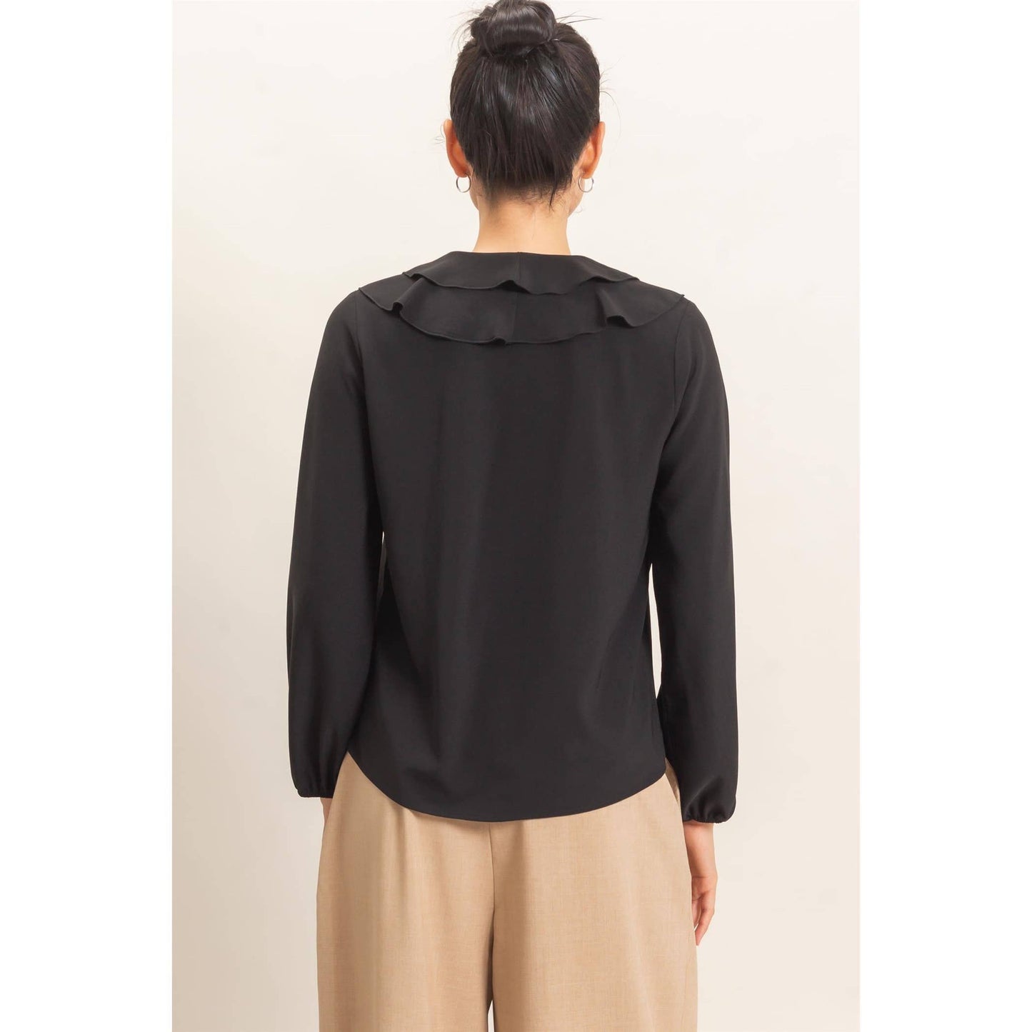 Ruffled V-Neck Button-Up Blouse: ALPACA / S-M-L(2-2-2)