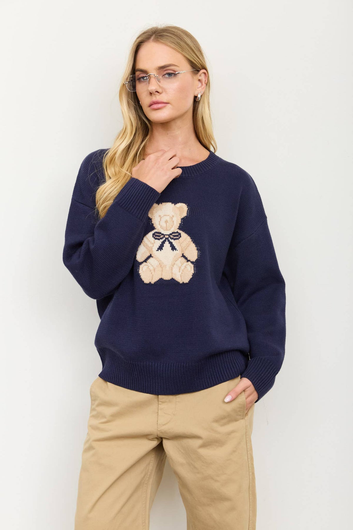 TEDDY JACQUARD CREW NECK KNIT PULLOVER SWEATER: CHARCOAL