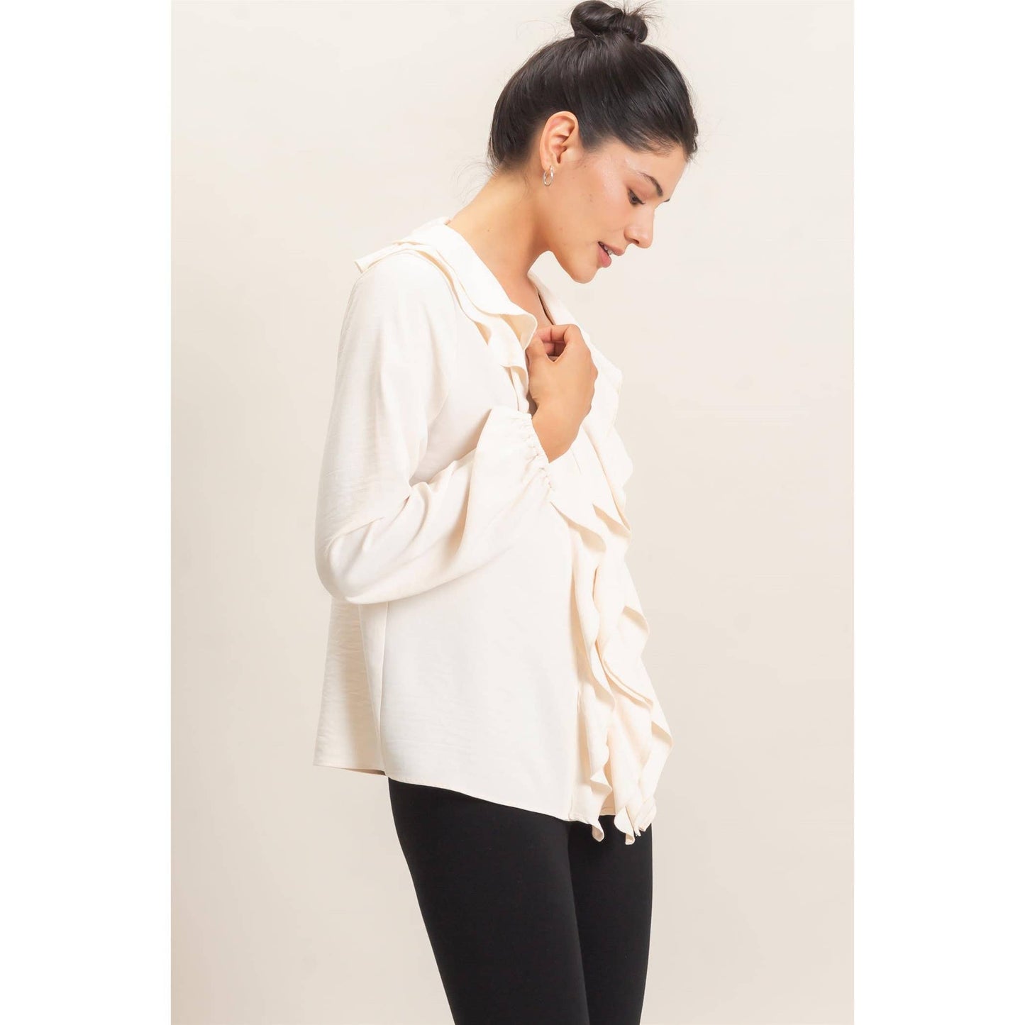 Ruffled V-Neck Button-Up Blouse: BLACK / S-M-L(2-2-2)