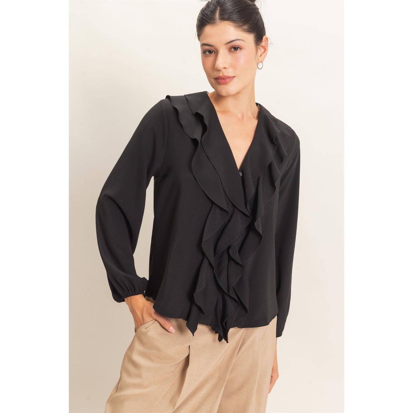Ruffled V-Neck Button-Up Blouse: ALPACA / S-M-L(2-2-2)