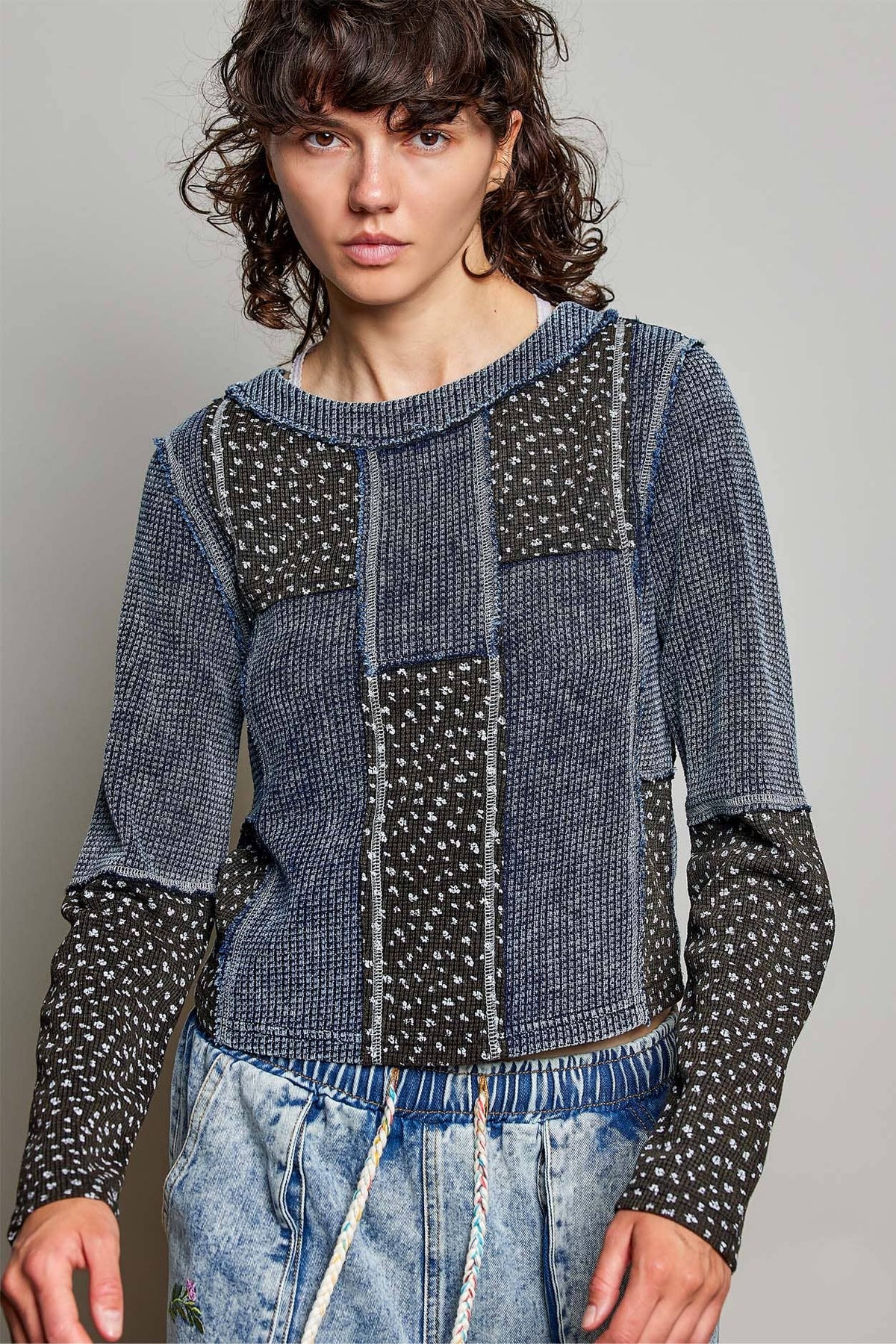 Waffle Knit Contrast Patchwork Top: BLOOD RED MULTI / S